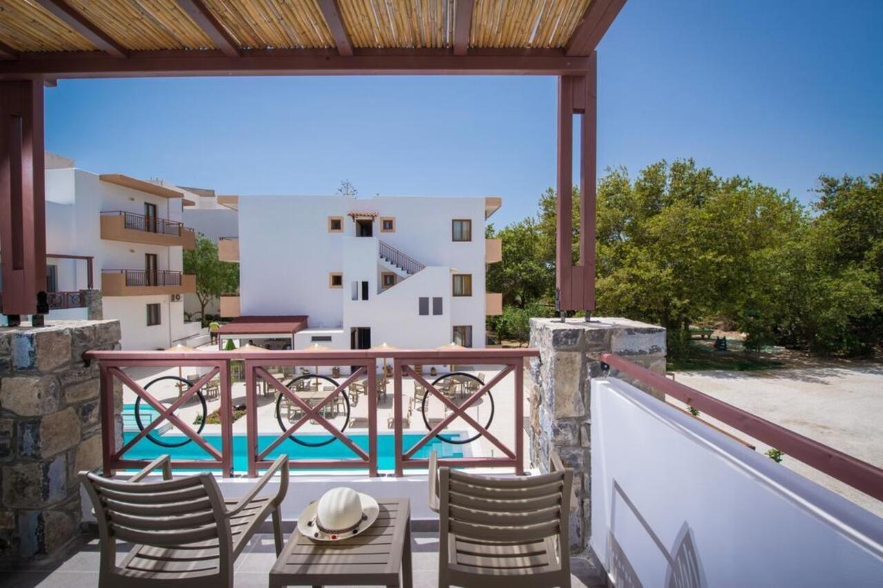 Makrýgialos South Coast Hotel מראה חיצוני תמונה